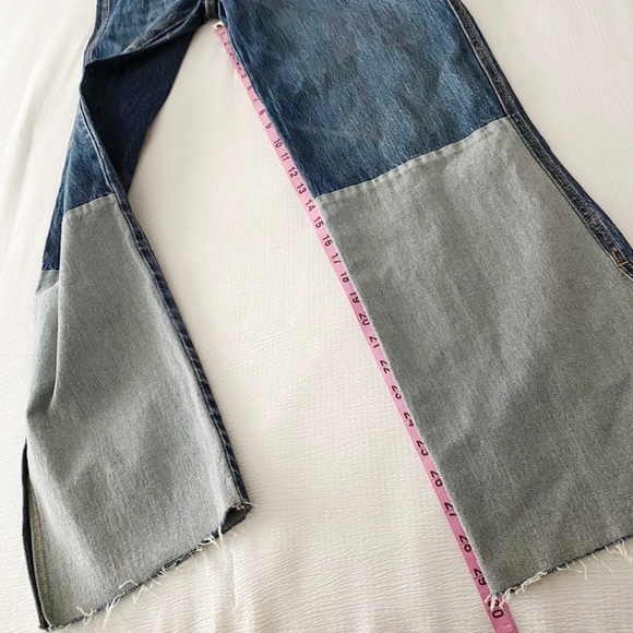 NWT Two Toned Wide Leg Parted Ankle Jeans - Picture 10 of 15